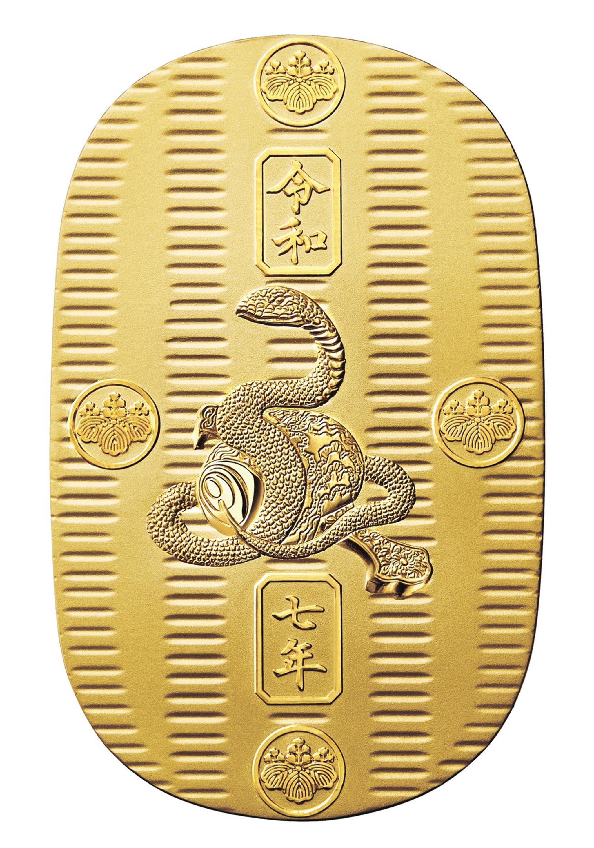 来年の干支「巳」モチーフの純金工芸品／田中貴金属ジュエリーが発売