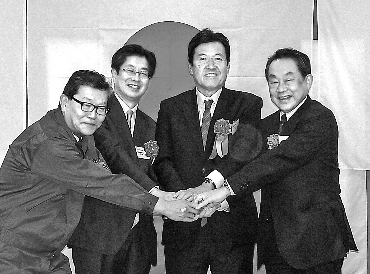 日鉄住金建材開発の「分割複合柱」/鋼管を分割、輸送・施工で高いメリット/コンクリート品の欠点を克服/市場へ切り込む製品に | 日刊鉄鋼新聞 ...