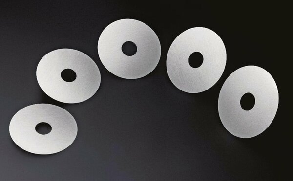 データセンターを支えるＨＤ（神戸製鋼所提供）