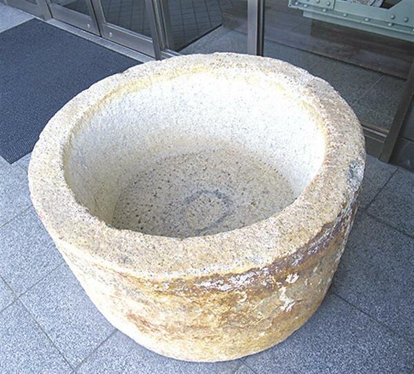 最高級石材として有名な稲田御影石の酸洗桶