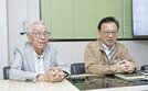 村山特別相談役（終身名誉オーナー）（左）と秋本社長