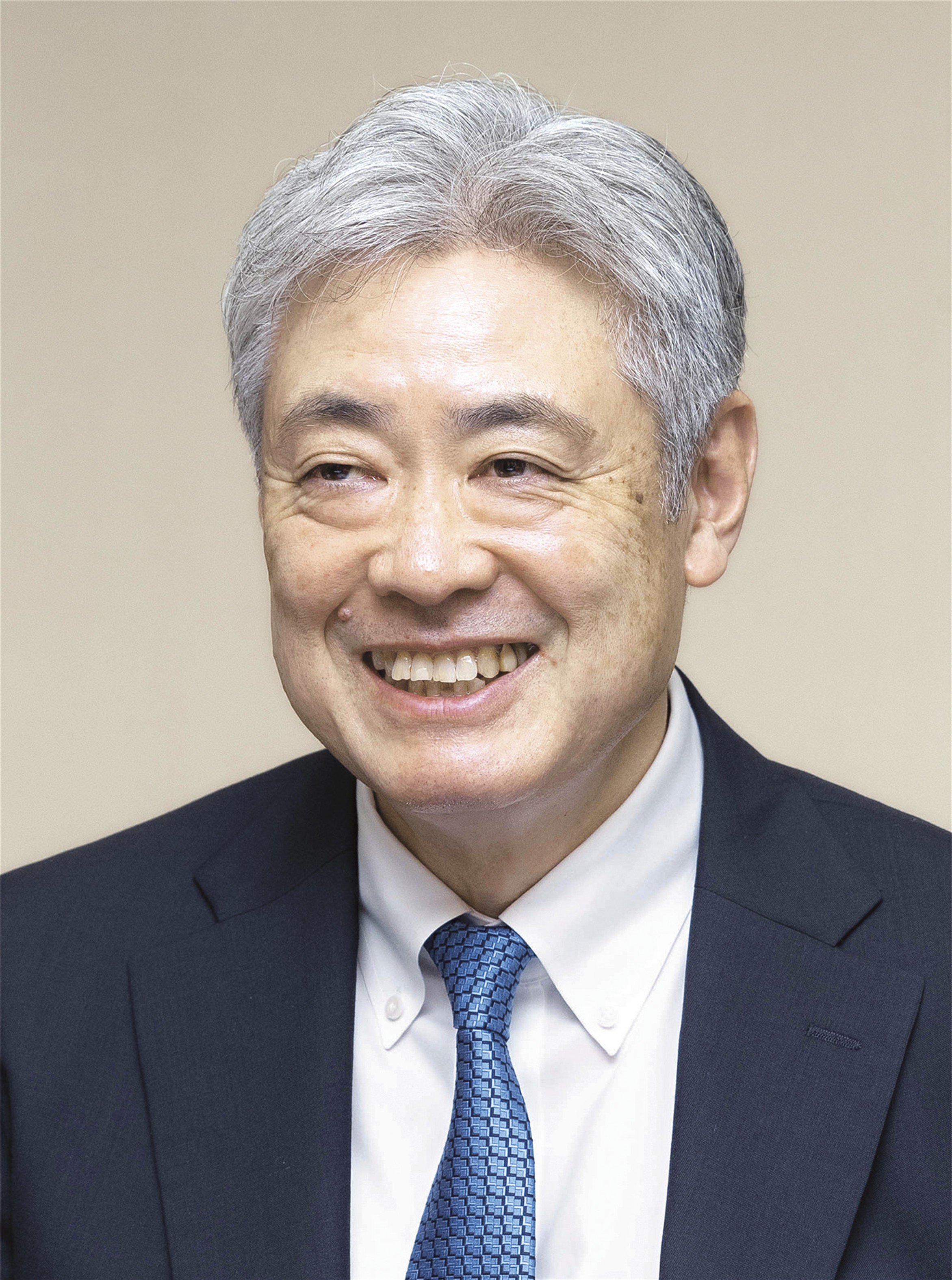 新理事長に聞く／全国厚板シヤリング工業組合／里嘉郎氏／（ワコー