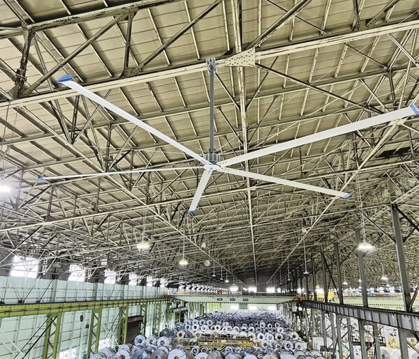 導入実績は300社超に。現地調査から設計・施工・アフターフォローまで一貫で対応し、熱中症・結露対策に貢献する